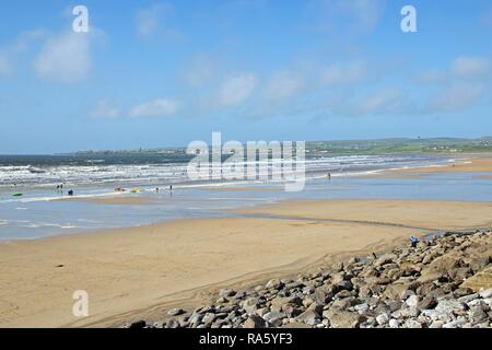 Ireland County Clare Lahinch beach strand breakwater Stock Photo - Alamy