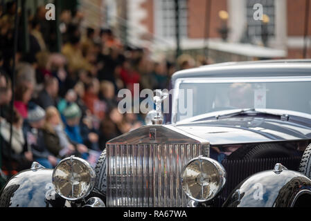 London, UK.  1 January 2019.   The theme of the parade this year was “London Welcomes the World”. With thousands of performers from a multitude of different countries and cultures from all around the world parade through central  London.   Credit: Ilyas Ayub / Alamy Live News Stock Photo