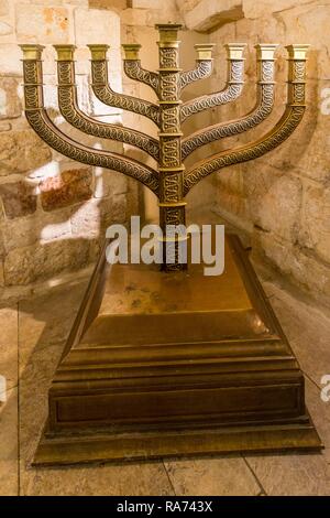 Motivo De Israel Menorah E David Protagonizam Na Janela Da