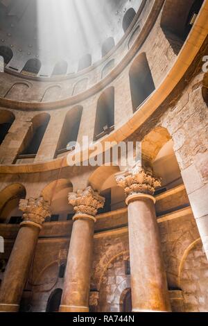 Columns, Arcade wreath with dome, Arcade, Tomb of Jesus, Chapel of the Holy Sepulchre, Holy Sepulchre, Jerusalem, Israel Stock Photo