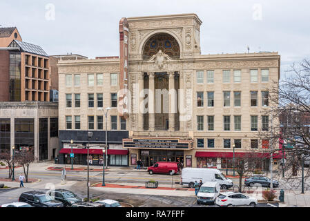 Rialto Theater building in downtown Joliet Stock Photo