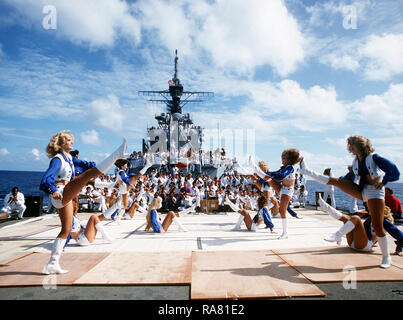 1984 - Los Angeles Rams Cheerleaders perform during the homecoming of the  battleship USS NEW JERSEY (BB-62). The ship is returning to home port after  11 months at sea Stock Photo - Alamy