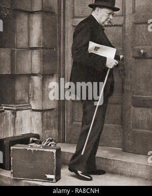 Winston Churchill, seen here returning to the admirality in 1939 after being appointed First Lord of the Admiralty following the outbreak of the Second World War.  Sir Winston Leonard Spencer-Churchill, 1874 –1965. British politician, statesman, army officer, and writer, who was Prime Minister of the United Kingdom from 1940 to 1945 and again from 1951 to 1955. Stock Photo