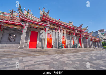 Taipei, Taiwan - November 29, 2018: Beautiful five red gate of Xingtian temple in Zhongshan district in Taipei city, Taiwan Stock Photo