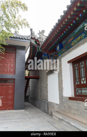 XI'AN, SHAANXI, CHINA - DECEMBER 8 2018 : beautiful and ancient building in the Da Ci'en temple complex surrounding the Big Wild Goose pagoda - Imagen Stock Photo