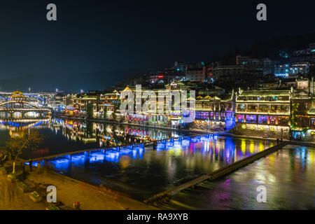 Beautiful view of Phoenix Ancient Town (Fenghuang) at night Stock Photo