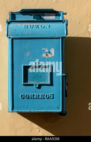 Mailbox, Calle Mercaderes, Habana Vieja, Havana Cuba Stock Photo