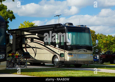 Motorhome in campground, Topeekeegee Yugnee Park, Hollywood, Florida Stock Photo