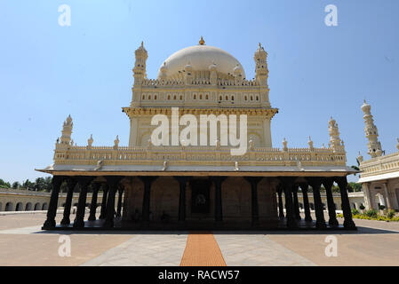 Tipu Sultan's mausoleum, the final resting place of The Tiger of Mysore, Gumbaz, Srirangapatna, Karnataka, India, Asia Stock Photo