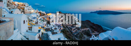 Sunset afterglow at dusk in Oia, Santorini, Cyclades, Greek Islands, Greece, Europe Stock Photo