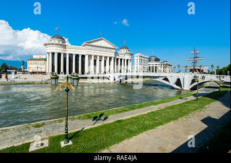 Archaeological Museum of Macedonia along the Vardar River and Eye Bridge, Skopje, Macedonia, Europe Stock Photo