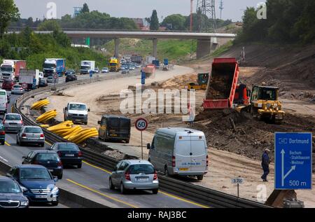 Highway construction, expansion of the roadway to 6 lanes in total, earthworks for the new roadway to Dortmund on the A40