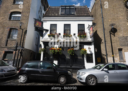 The exterior view of the Mayflower pub, Rotherhithe, London Stock Photo