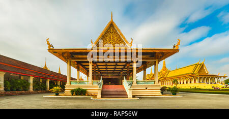 Phochani Pavilionl inside the Royal Palace complex in Phnom Penh, Cambodia. Famous landmark and tourist attraction. Panorama Stock Photo