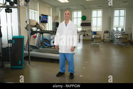U.S. Navy Lt. Yui 'Tommy' Wong, Doctor of Physical Therapy (DPT) with U.S. Naval Hospital Guam Stock Photo