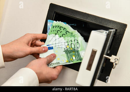 Safe Deposit Money Tresor Geld Stock Photo Alamy