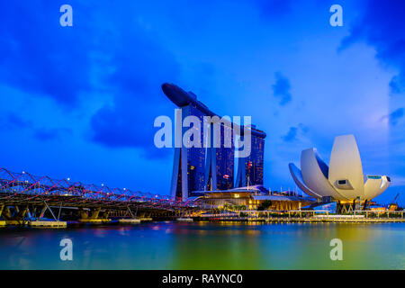 SINGAPORE CITY, SINGAPORE - APRIL 13, 2018: Marina Bay Sands at night the largest hotel in Asia. It opened on 27 April 2010. Singapore on April , 2018 Stock Photo