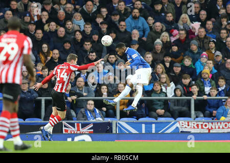 Goodison park, UK. 5th January 2019. Ademola Lookman of Everton heads the ball and scores his teams 1st goal. The Emirates FA cup, 3rd round match, Everton v Lincoln City at Goodison Park in Liverpool on Saturday 5th January 2019.  this image may only be used for Editorial purposes. Editorial use only, license required for commercial use. No use in betting, games or a single club/league/player publications.  Credit: Andrew Orchard sports photography/Alamy Live News Stock Photo