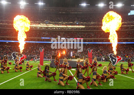 Houston, TX, USA. 5th Jan, 2019. Rap artist Flo Rida performs at halftime of the Houston Texans versus Indianapolis Colts game during the AFC Wildcard game at NRG Stadium in Houston, TX. John Glaser/CSM/Alamy Live News Stock Photo