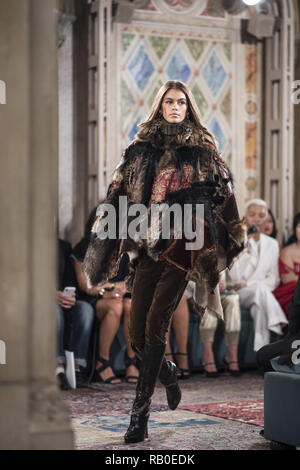 Kaia Gerber walks the runway during the Chanel Womenswear Spring/Summer ...