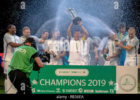 Glasgow, Scotland, UK. 06th Jan, 2019. Action from Day 3 of the FansBet Star Sixes Tournament at the SSE Hydro in Glasgow.   Fansbet Star Sixes Final 2019 Winners England  England celebrate as the are crowned champions of the Star Sixes 2019. Credit: Colin Poultney/Alamy Live News Stock Photo