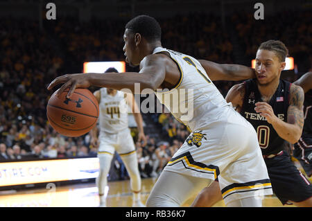 Wichita, Kansas, USA. 06th Jan, 2019. Wichita State Shockers guard Jamarius Burton (2) drives the baseline during the NCAA Basketball Game between the Temple Owls and the Wichita State Shockers at Charles Koch Arena in Wichita, Kansas. Kendall Shaw/CSM/Alamy Live News Stock Photo