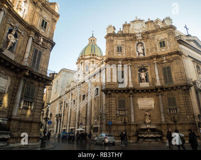 The baroque square of 'Quattro Canti'  (officially Piazza Vigliena), in the City of Palermo, Sicily, Italy Stock Photo