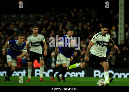 London, UK. 6th Jan 2019. Aleksandr Mitrovic of Fulham takes and misses a penalty..The Emirates FA Cup, 3rd round match, Fulham v Oldham Athletic at Craven Cottage in London on Sunday 6th January 2019.  this image may only be used for Editorial purposes. Editorial use only, license required for commercial use. No use in betting, games or a single club/league/player publications . pic by Steffan Bowen/Andrew Orchard sports photography/Alamy Live news Stock Photo