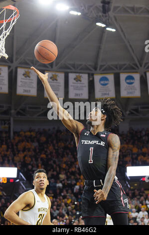 Wichita, Kansas, USA. 06th Jan, 2019. Temple Owls guard Quinton Rose (1) drives to the basket to score during the NCAA Basketball Game between the Temple Owls and the Wichita State Shockers at Charles Koch Arena in Wichita, Kansas. Kendall Shaw/CSM/Alamy Live News Stock Photo