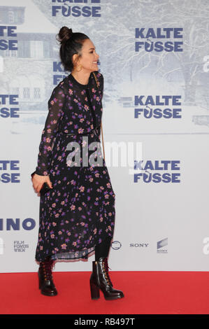 06 January 2019, Bavaria, München: Viktoria Lauterbach comes to the premiere of the film 'Kalte Füße' at the Mathäser Kino. The comedy can be seen in cinemas from 10 January. Photo: Ursula Düren/dpa Stock Photo