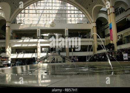 Cleveland, OH, USA. The dancing water fountains on The Avenue of the Tower City Center. Stock Photo