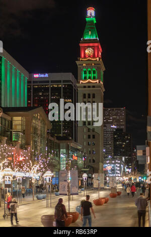 Denver, Colorado - The 16th Street pedestrian mall during the Christmas holiday season. The Daniels & Fisher Tower (center) was the tallest structure  Stock Photo