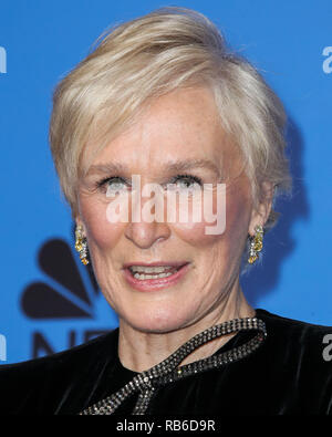 Beverly Hills, United States. 06th Jan, 2019. BEVERLY HILLS, LOS ANGELES, CA, USA - JANUARY 06: Actress Glenn Close wearing a custom Armani Prive dress with Cartier jewelry and Giuseppe Zanotti shoes poses in the press room at the 76th Annual Golden Globe Awards held at The Beverly Hilton Hotel on January 6, 2019 in Beverly Hills, Los Angeles, California, United States. (Xavier Collin/Image Press Agency) Credit: Image Press Agency/Alamy Live News Stock Photo