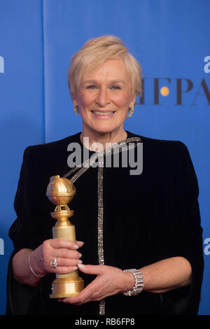 Beverly Hills, USA. 06th Jan, 2019. After winning the category of BEST PERFORMANCE BY AN ACTRESS IN A MOTION PICTURE - DRAMA for her role in 'The Wife,' actress Glenn Close poses backstage in the press room with her Golden Globe Award at the 76th Annual Golden Globe Awards at the Beverly Hilton in Beverly Hills, CA on Sunday, January 6, 2019. Credit: PictureLux/The Hollywood Archive/Alamy Live News Stock Photo