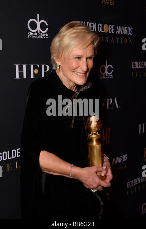 Beverly Hills, USA. 06th Jan, 2019. After winning the category of BEST PERFORMANCE BY AN ACTRESS IN A MOTION PICTURE - DRAMA for her role in 'The Wife,' actress Glenn Close poses backstage in the press room with her Golden Globe Award at the 76th Annual Golden Globe Awards at the Beverly Hilton in Beverly Hills, CA on Sunday, January 6, 2019. Credit: PictureLux/The Hollywood Archive/Alamy Live News Stock Photo