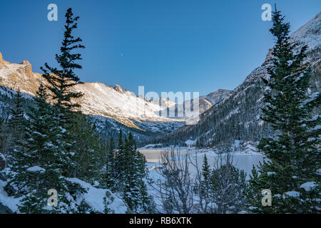 Hiking Trail to a Frozen lake Beneath "The Spearhead" In Glacier Gorge, Rocky Mountain National Park Stock Photo