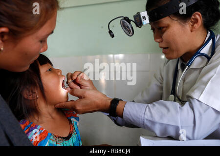 Free health clinic run by the Franciscan Missionaries of Mary. Medical consultation. Dalat. Vietnam. Stock Photo