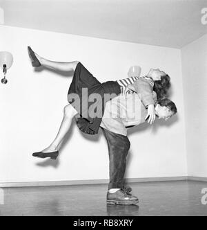 Jitterbug dance. A dance popularized in the United states and spread by American soldiers and sailors around the world during the Second world war. Pictured here Erik Danielsen and Miss Gunvor Johansson when dancing the Jitterbug dance 1944. Photo: Kristoffersson ref K102-1 Stock Photo