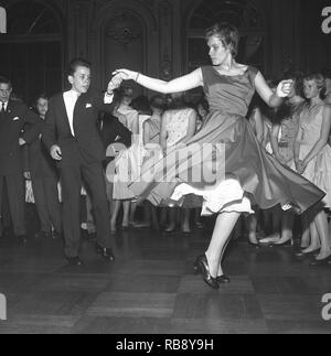 Dancing in the 1950s. A young couple is dancing and moving to the music. Sweden Photo Kristoffersson.  Ref CC22-9 Stock Photo