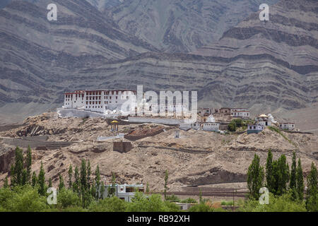 Stakna gompa temple ( buddhist monastery ) with a view of Himalaya mountains in Leh, Ladakh, Jammu and Kashmir, India. Stock Photo