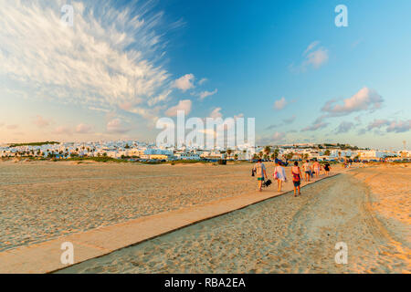 Sunset on Roche beach. Conil de la Frontera Stock Photo - Alamy