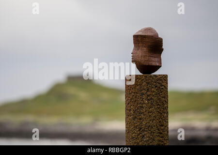 Eggum, 'the head', sculpture at the beach near Eggum, part of Artscape Nordland, Skulpturlandskap Nordland, Vestvagöy, Lofoten, Norway Stock Photo