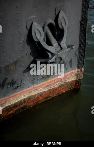 Anchor of a ship in Maritime Museum Rotterdam. Anker van een schip in Maritiem museum Rotterdam