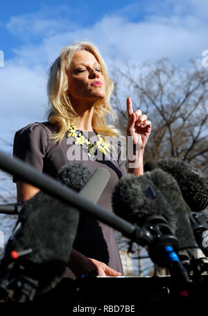 Washington, United States Of America. 09th Jan, 2019. Senior Counselor Kellyanne Conway talks with reporters in the West Wing driveway of the White House, in Washington, DC, January 9, 2019. Credit: Martin H. Simon/CNP | usage worldwide Credit: dpa/Alamy Live News
