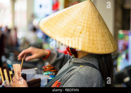 The Nón Lá - Vietnamese Hat