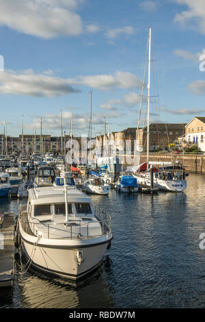Penarth In er Harbour, now a busy marina, South Wales Stock Photo