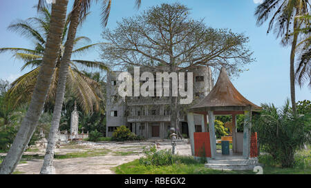 An abandoned building on the 'Route of the Slaves'. Ouidah, Atlantique Department, Benin, Africa. Stock Photo