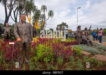 Durban, South Africa, 9th January 2019. Staues of African National Congress (ANC) stalwarts and former party presidents on display along the Ruth First Highway outside Durban ahead of the African National Congress (ANC) 2019 Election Manifesto Launch set to take place at Moses Mabhida Stadium in Durban on Saturday, 12th January, 2019. Pictured are members of the public enjoyng the artistic and historical display. Jonathan Oberholster/Alamy Live News Stock Photo