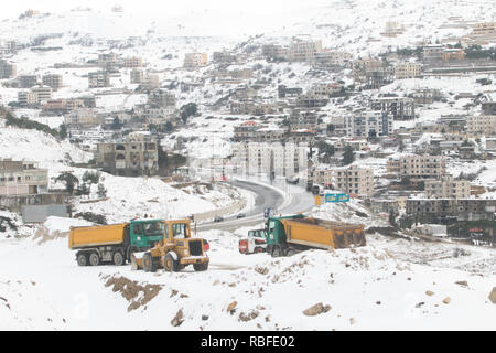 Beirut, Lebanon. 10th Jan, 2019. Lorry abandoned on the side of the road as the recent severe weather from Storm Norma has brought heavy snowfall to the mountainous areas and village outside of Beirut Credit: amer ghazzal/Alamy Live News Stock Photo