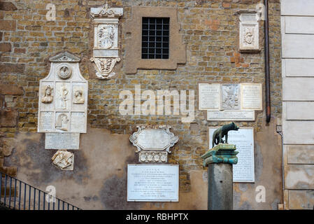 Rome, Italy - October 06, 2018: Copy of Capitoline Wolf statue on pillar at the northern corner of Palazzo senatorio in Rome Stock Photo